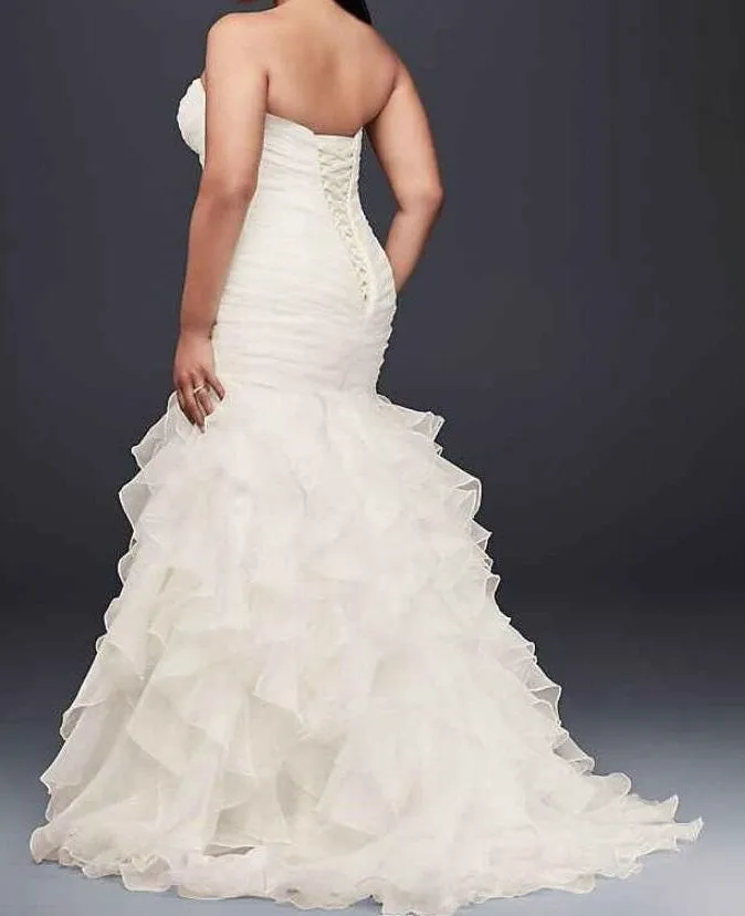 Organza Plus Size Mermaid Wedding Dress With Lace-Up Back Ruffled Skirt