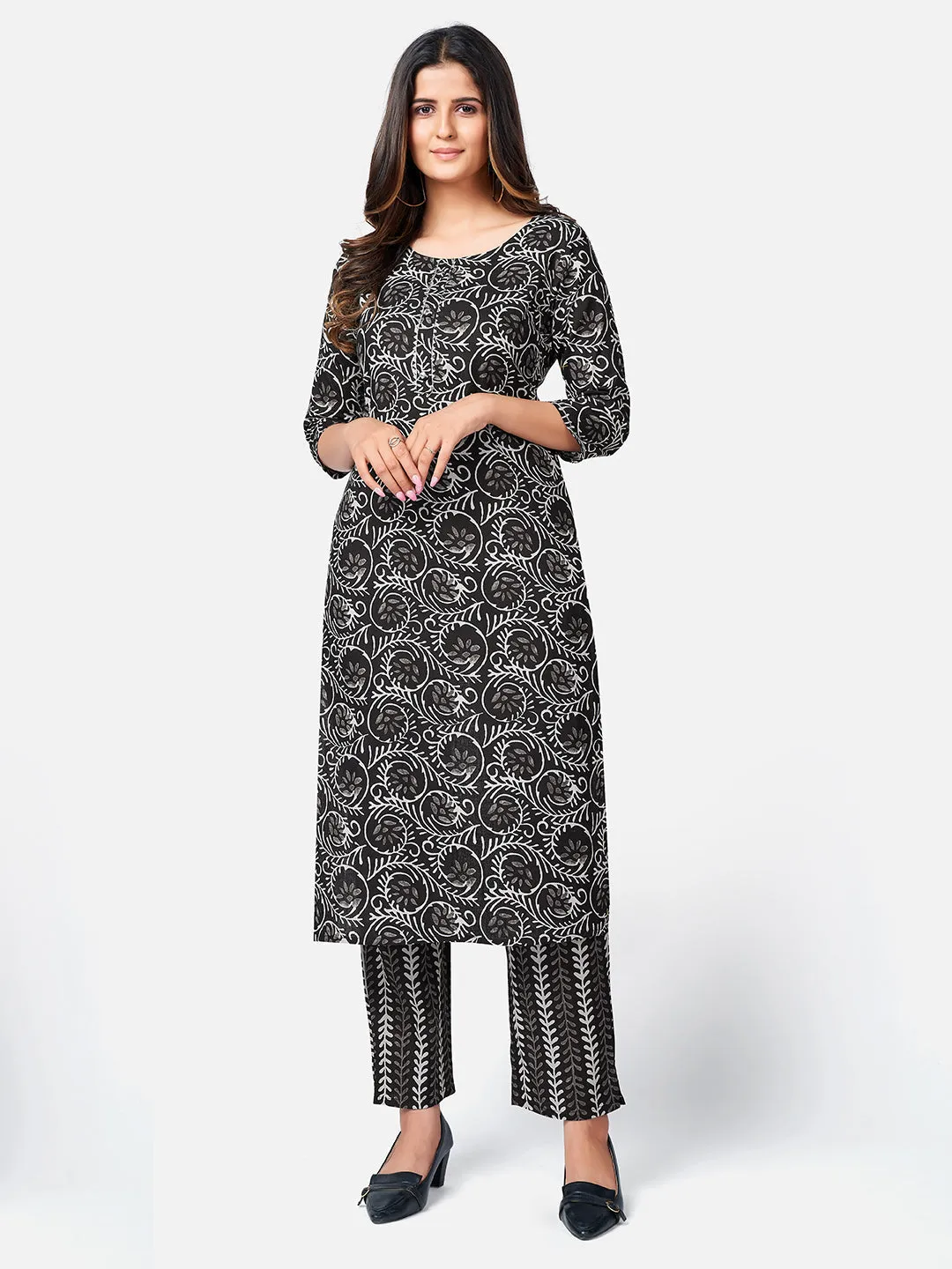 Women'S Printed & Gota Patti Work Straight Cotton Black Kurta Pant With Dupatta