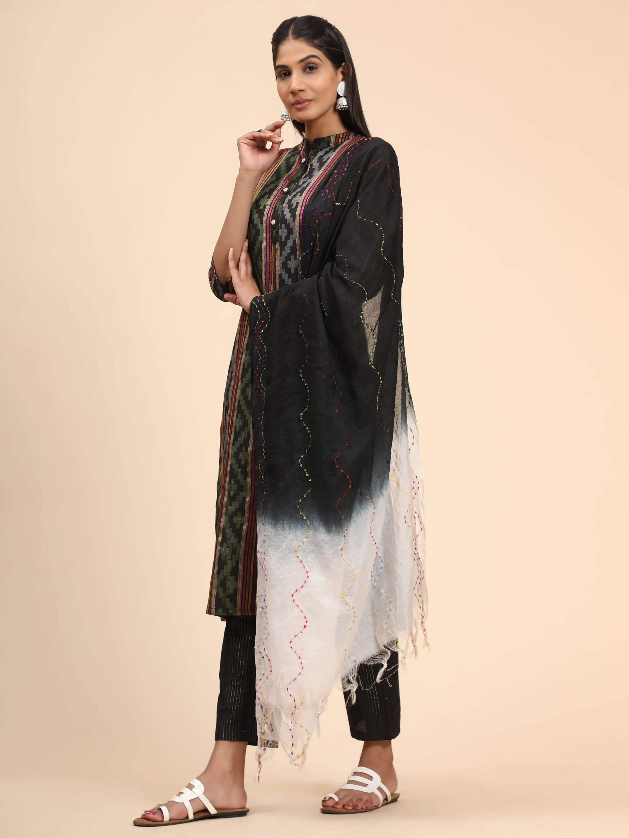 Women'S Printed Straight Cotton Blend Black Stitched Kurta Pant With Dupatta